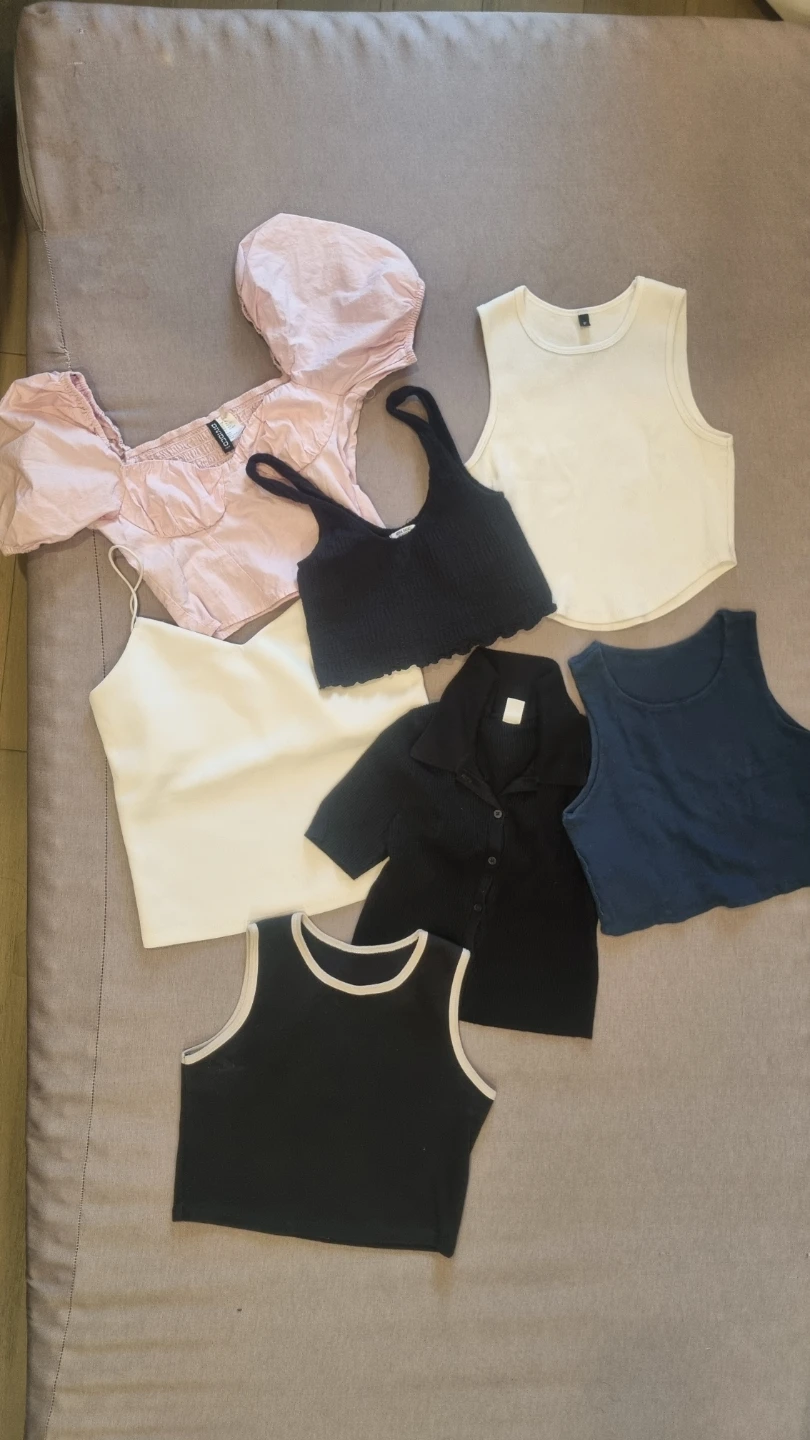 Womans XS and S sized tops