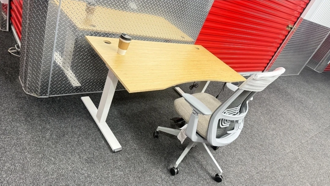 Adjustable Height Desk with Bamboo Top - photo 2