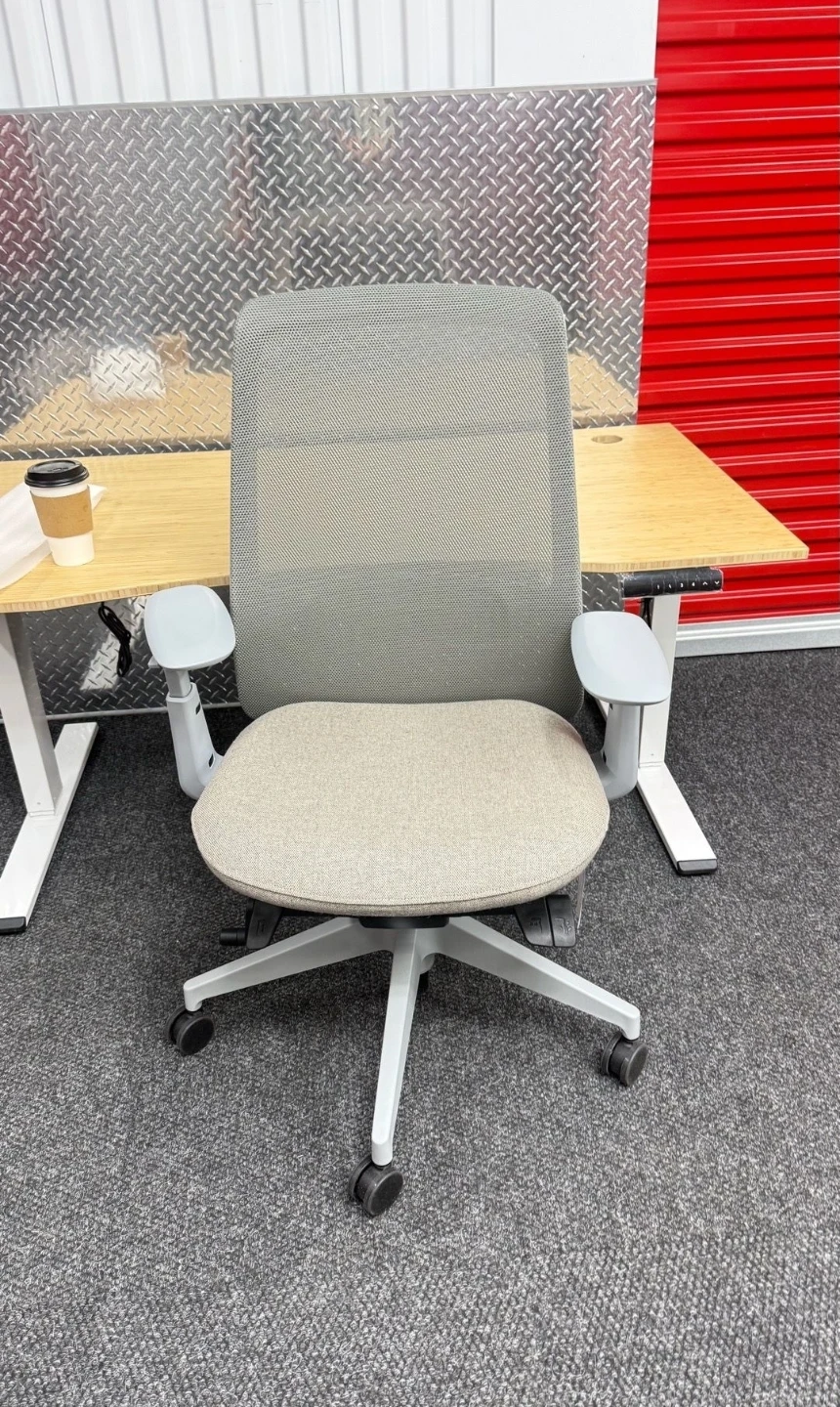Adjustable Height Desk with Bamboo Top - photo 5
