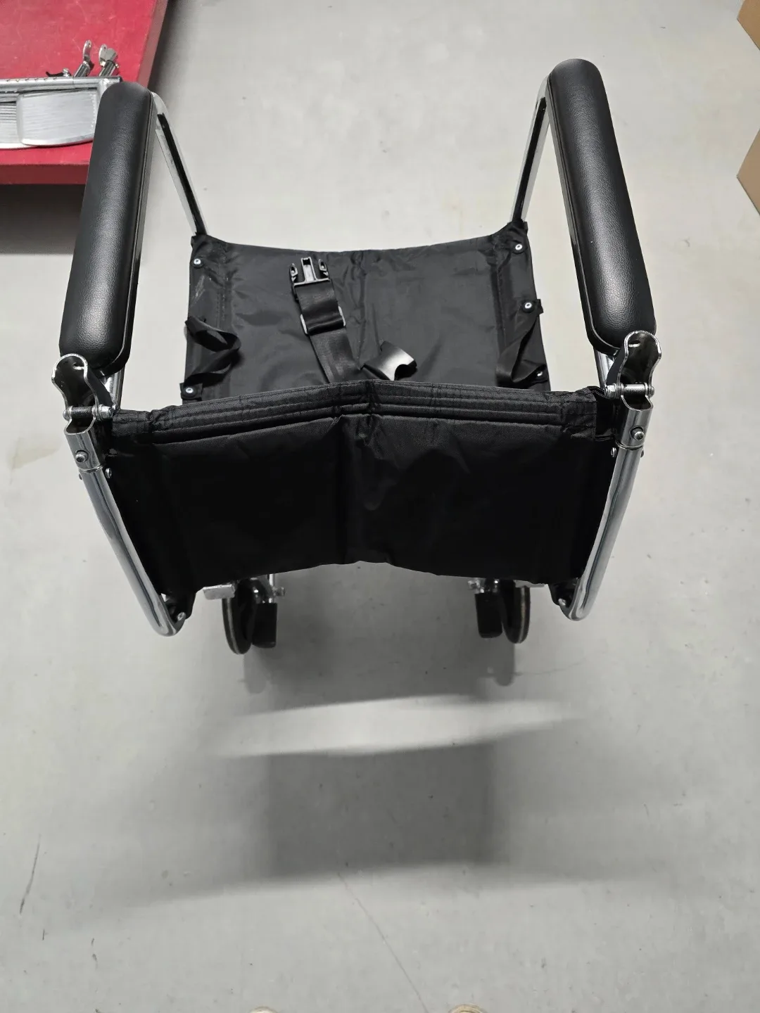 Folding wheelchair - photo 2