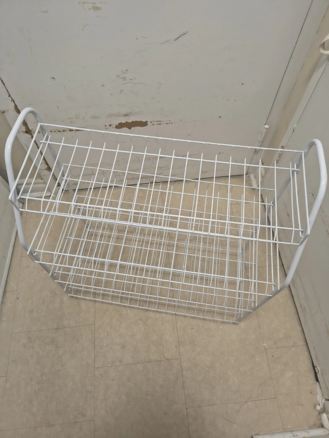 A 4 Tier shoe rack - photo 3
