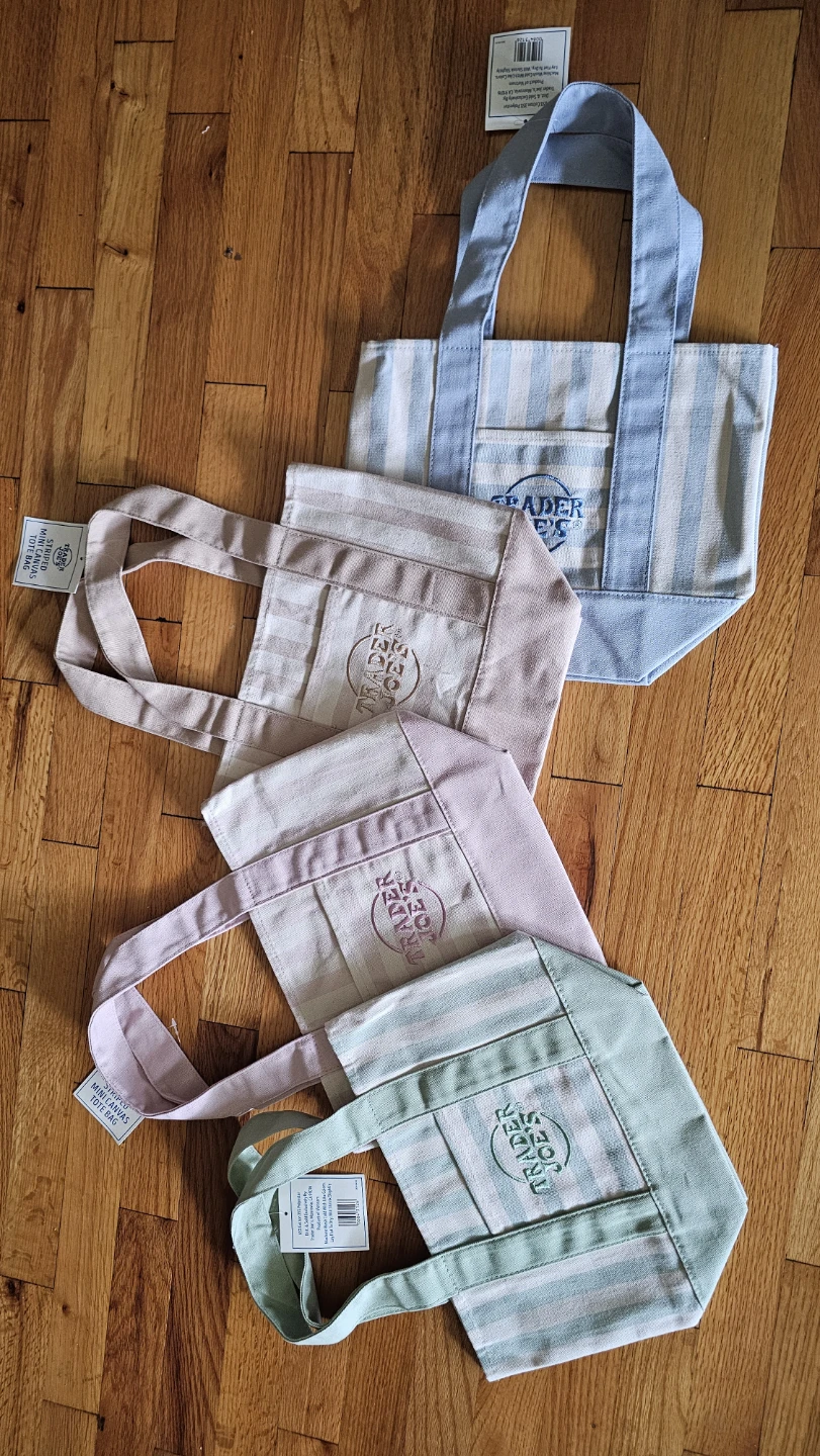 Trader Joe's Canvas Tote Bags (Set of 4) - photo 2