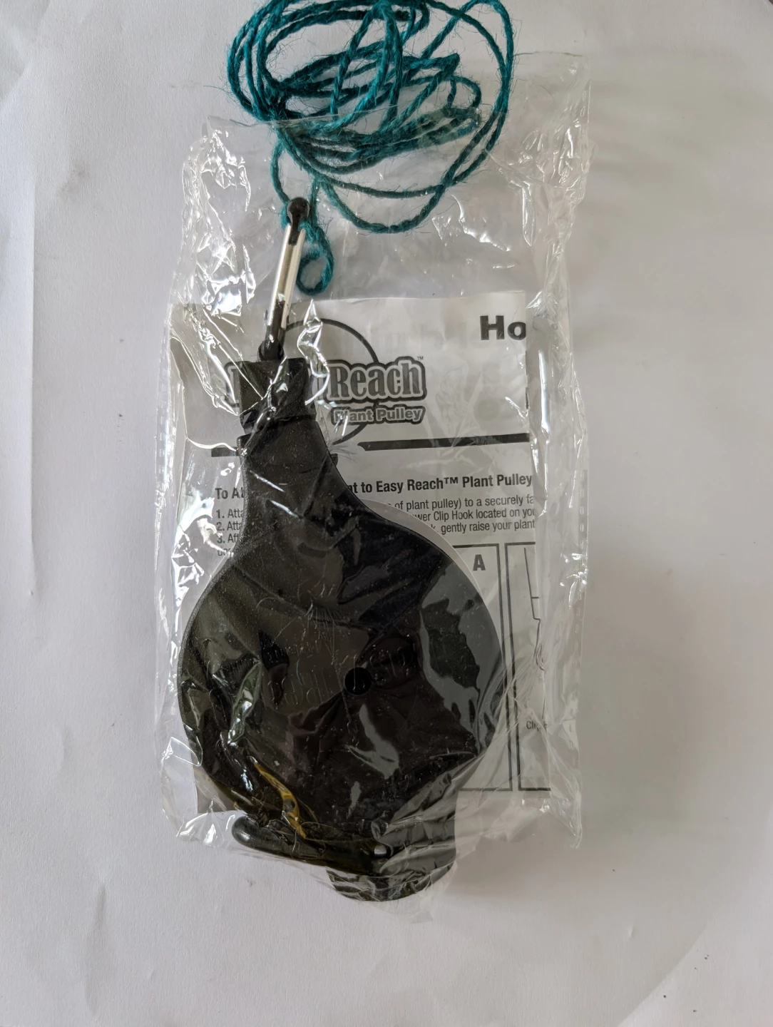 Retractable Plant Pulley for Flower Baskets or Bird Feeders - photo 2