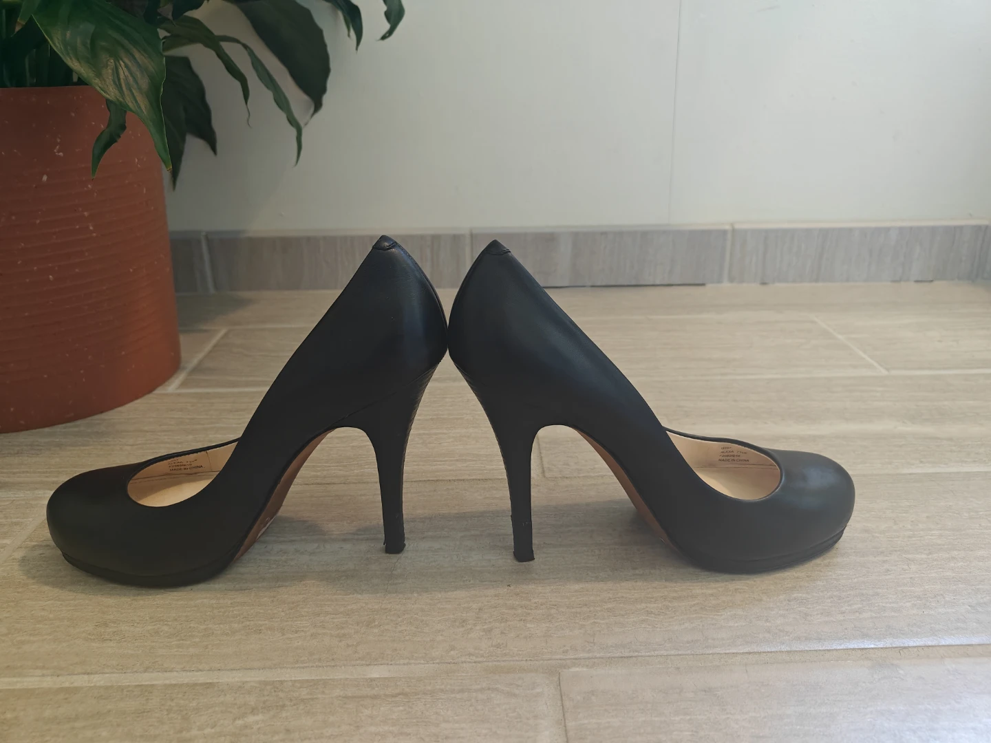 Coach Black Leather Pumps 7.5 - photo 5