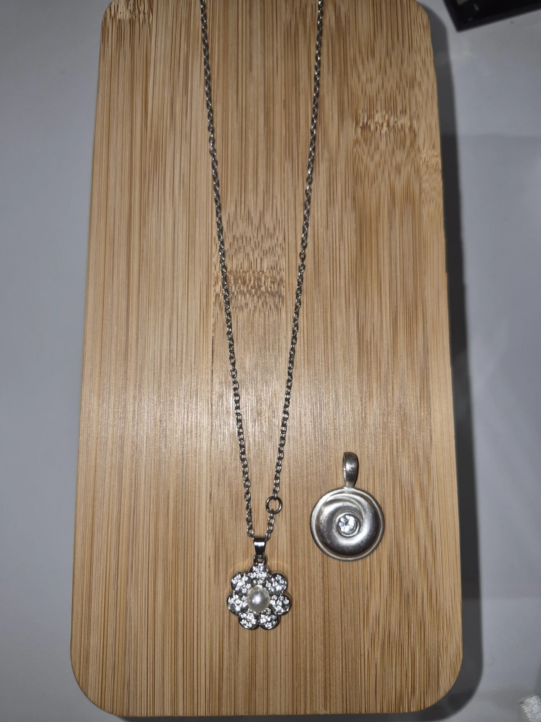 Collection of necklaces and bracelets - photo 5