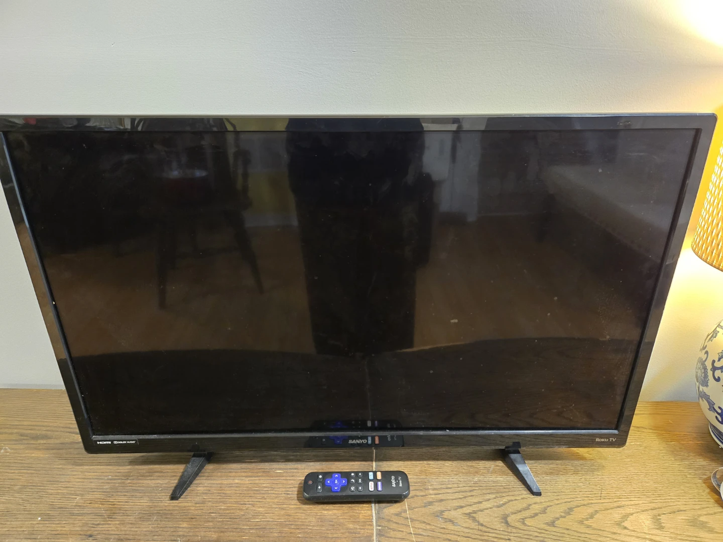 Sanyo Roku TV 32 Inches.