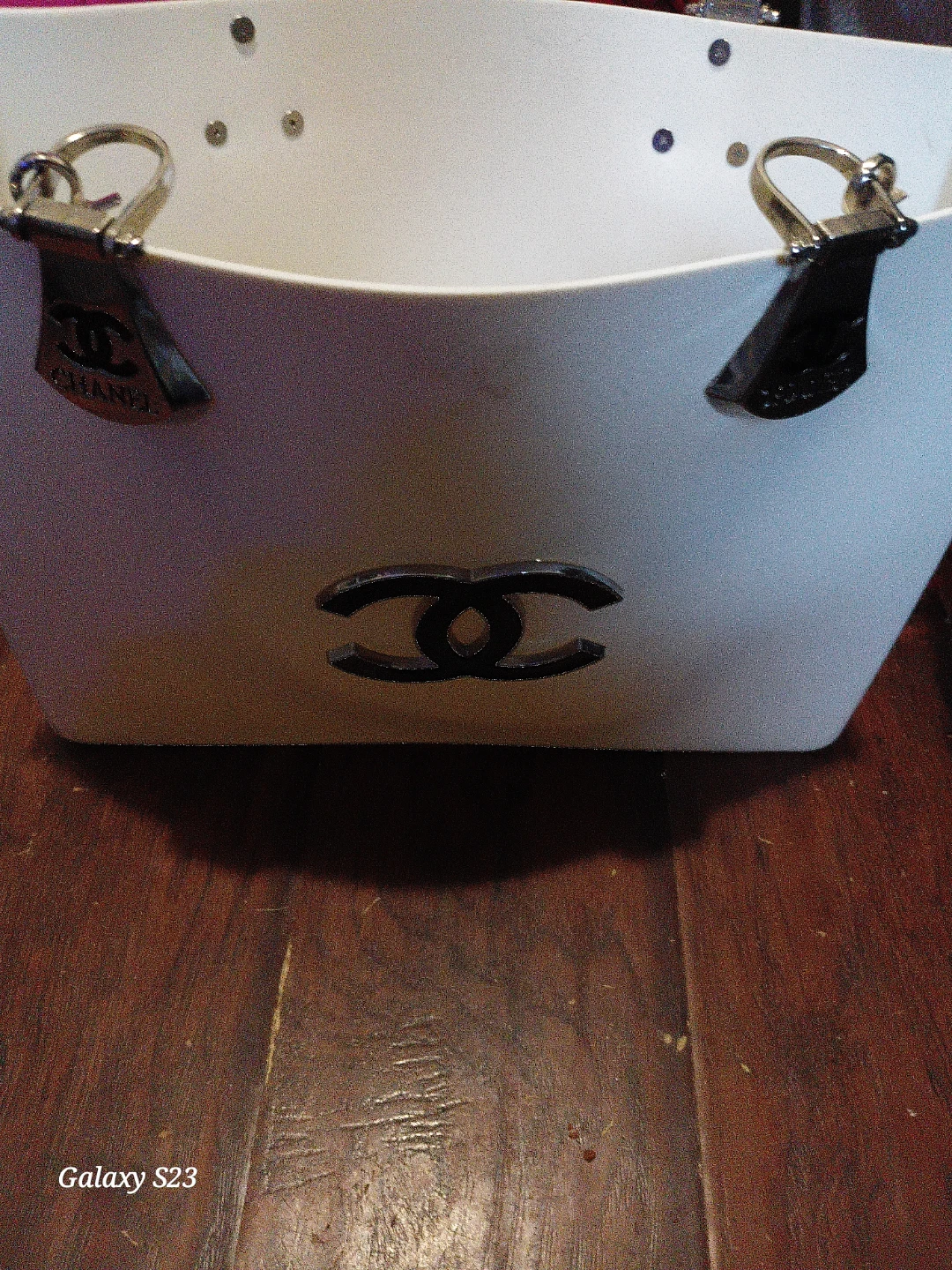 White Chanel tote bag - photo 5