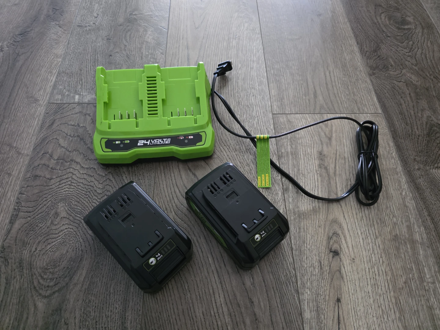 Greenworks 24V Cordless Electric Lawn Mower - photo 3