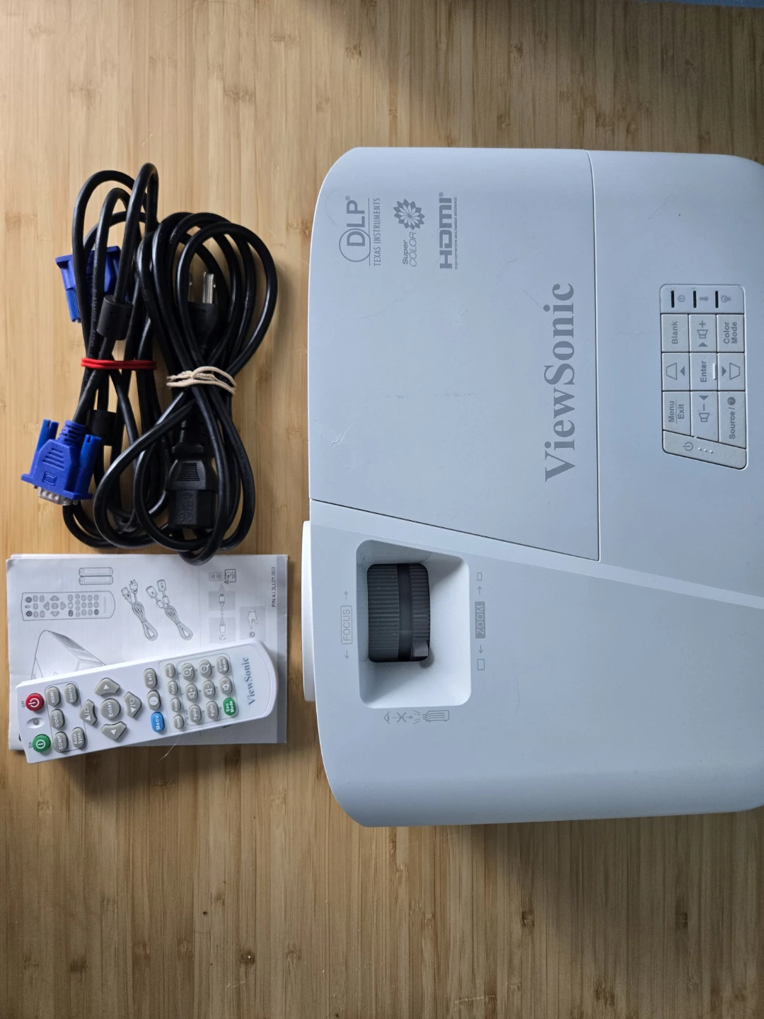 ViewSonic Projector with Remote and Cables - photo 2