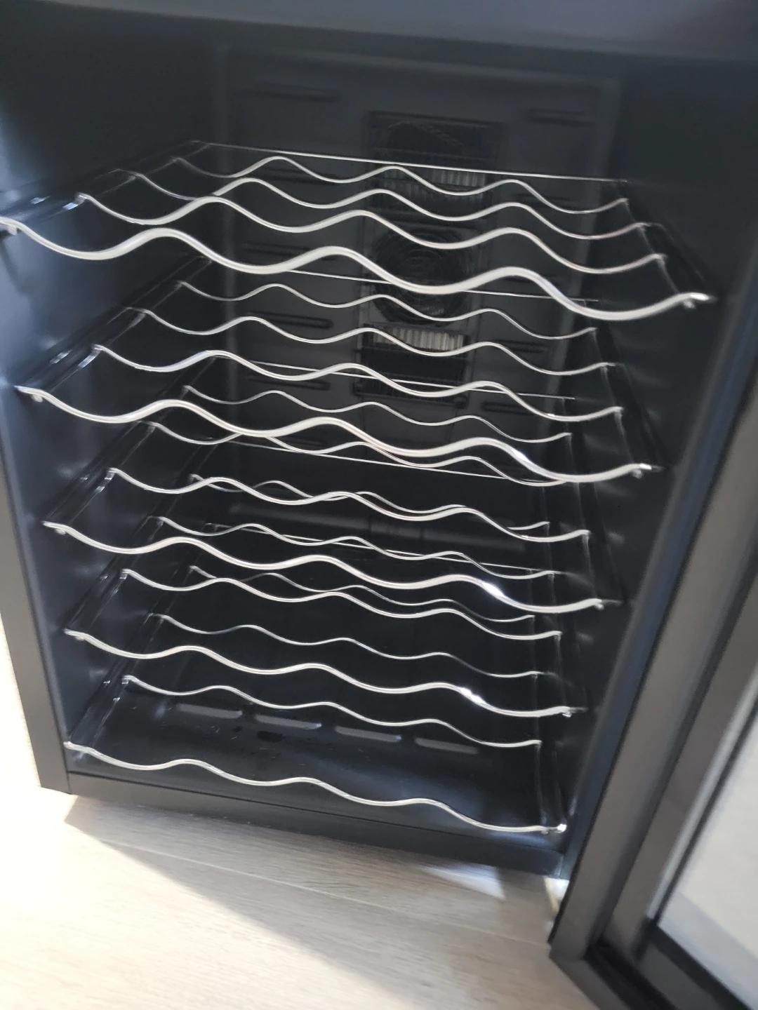 Koolatron Wine Cooler - photo 3