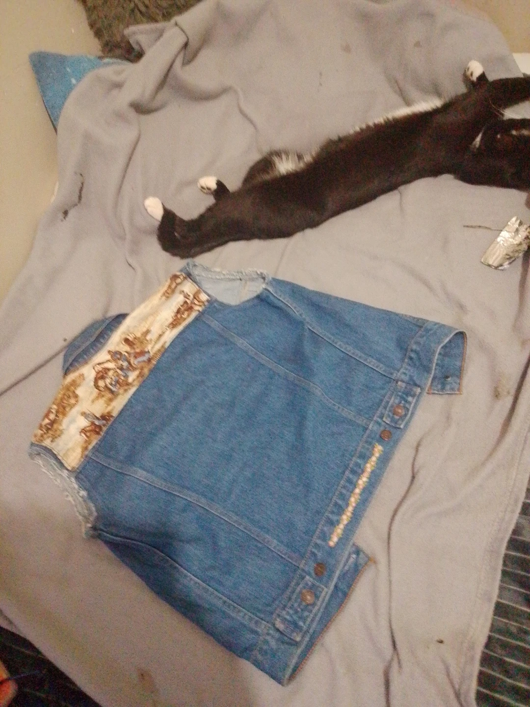 Levi's Denim Vest with Western Scene Print - photo 5