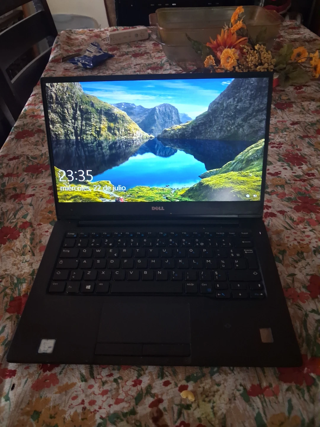 Dell Latitude 7520 Laptop - photo 2