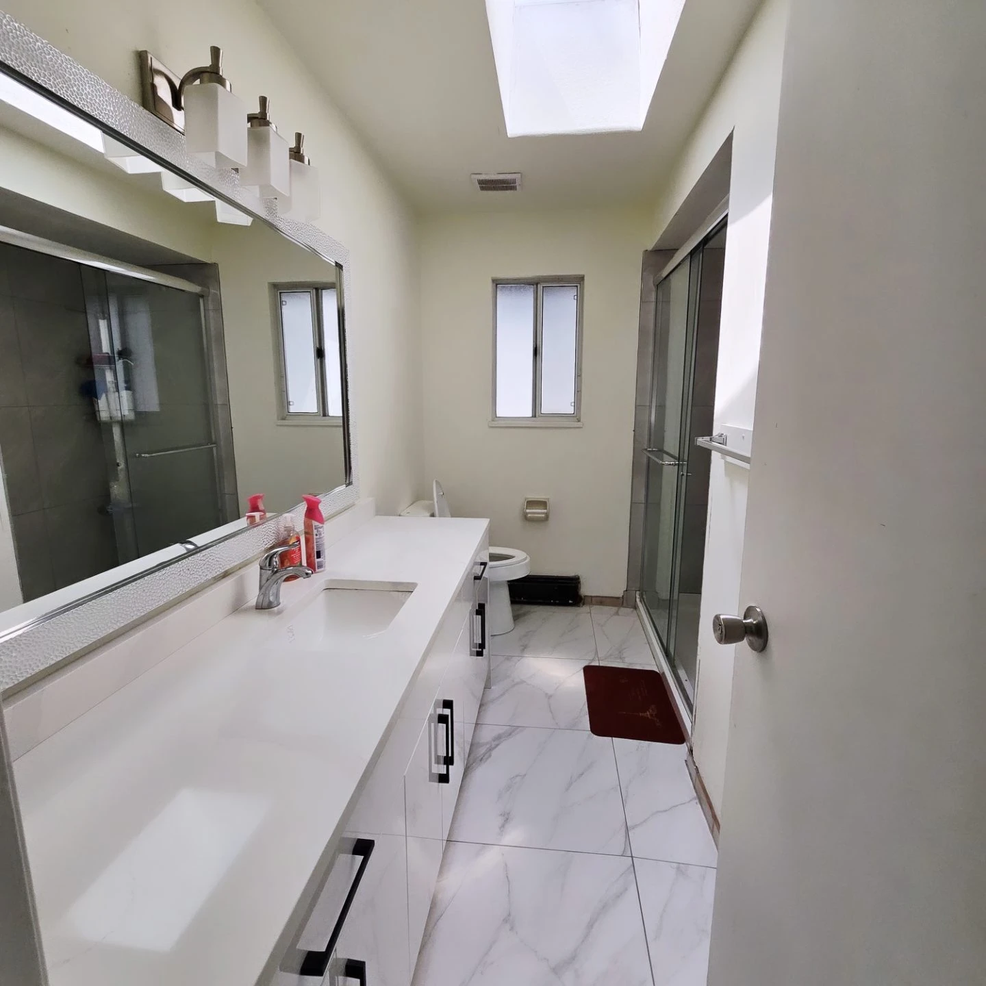 Private furnished room for rent - photo 3