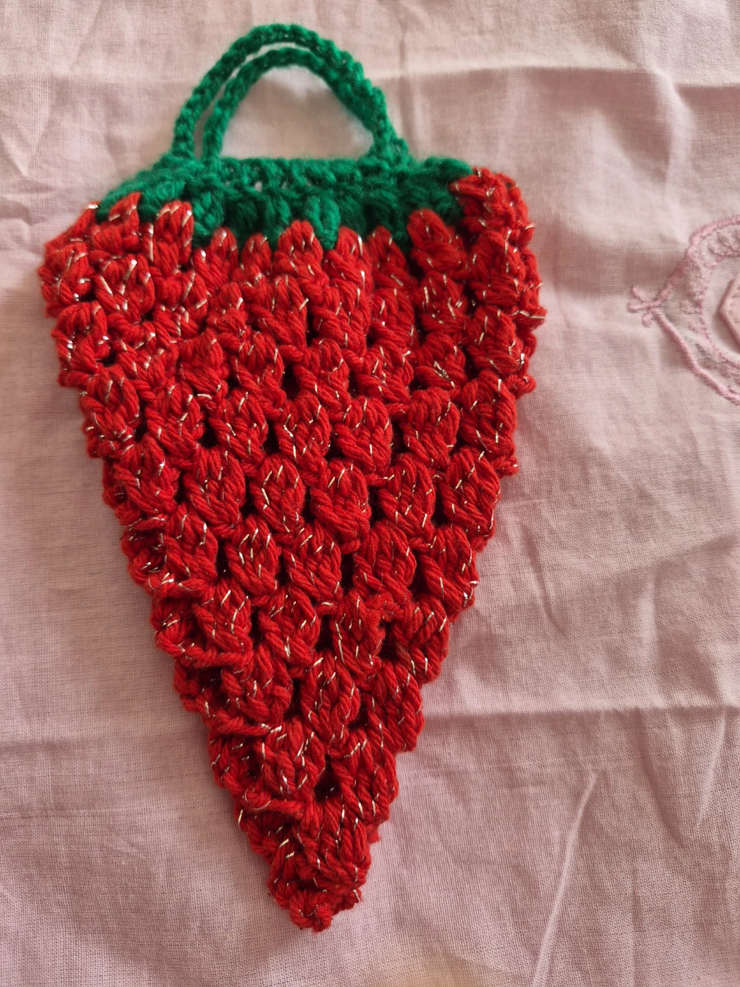 Crocheted Strawberry pouch - photo 3