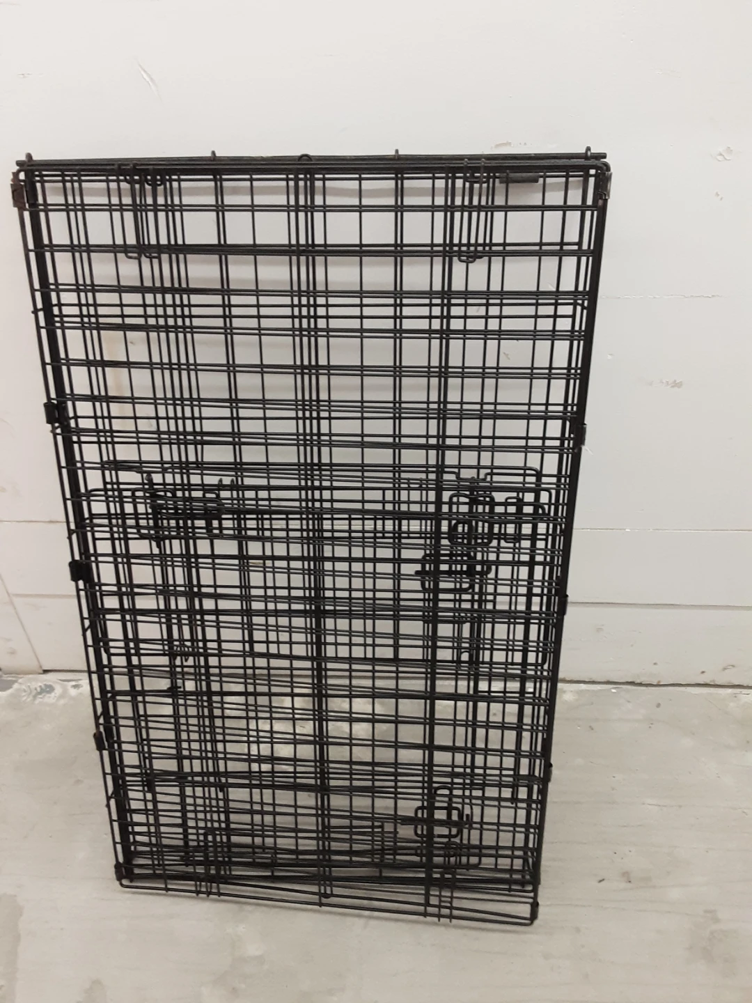 Wire Dog Crate 2 door 22x24x35 inch - photo 3