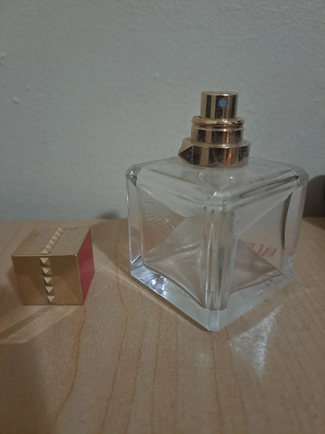 Valentino Eau de Parfum Bottle - photo 2