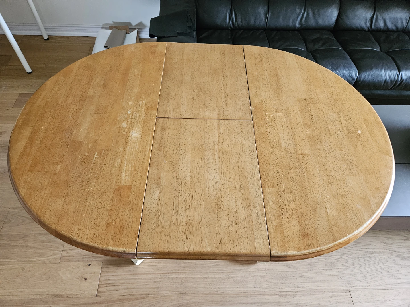 Oval Pedestal Dining Table - photo 3