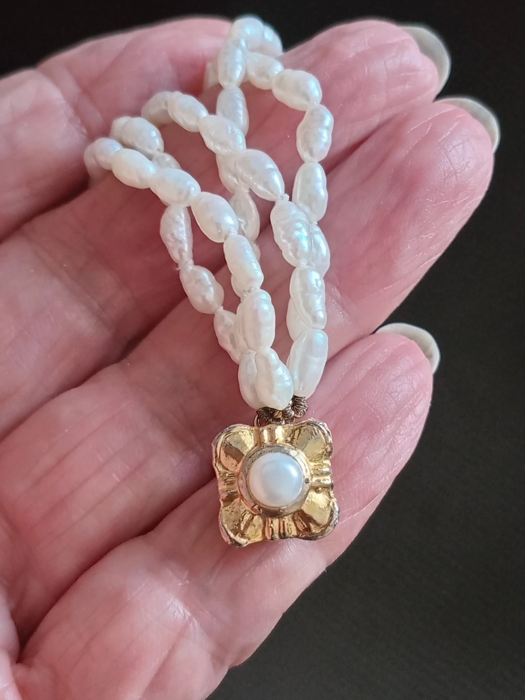 White Seed Pearl Bracelet with Gold Clasp - photo 4