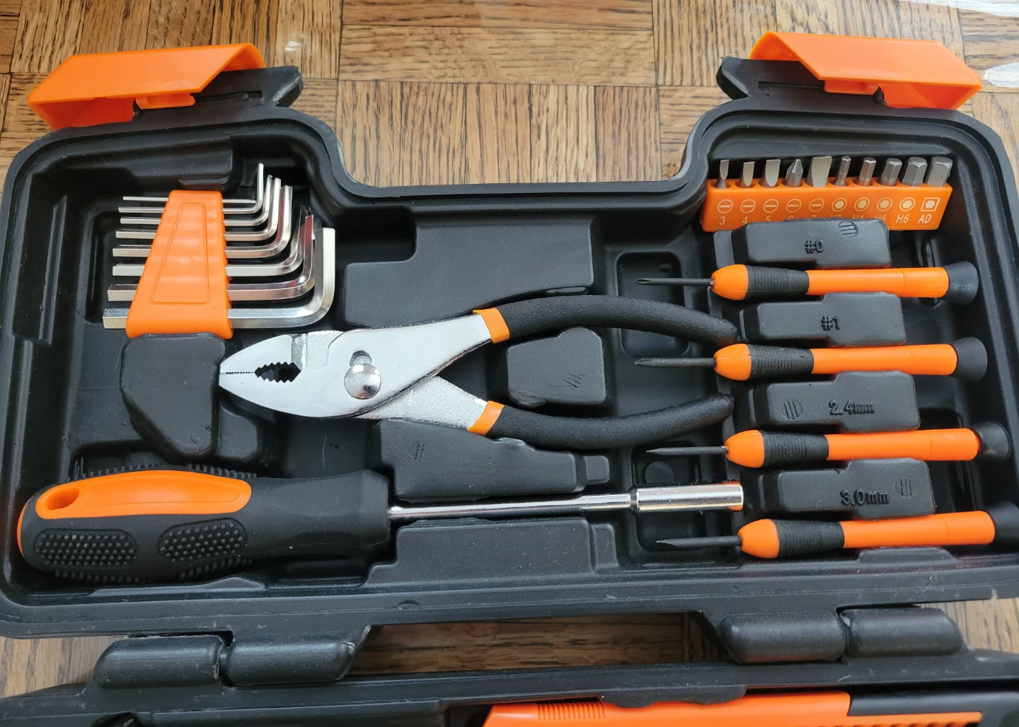 Cartman 39 Piece Tool Kit - photo 2