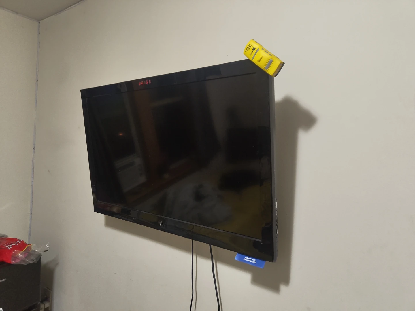 Roku TV with Wall Mount Bracket - photo 3
