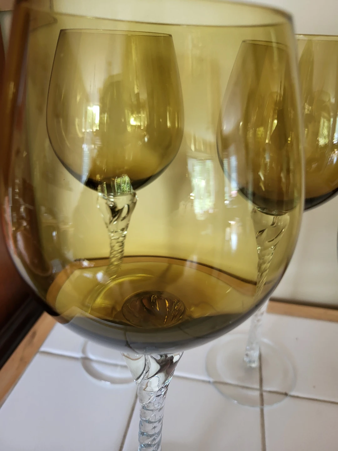 Set of 5 Vintage Amber Wine Glasses with Twisted Stems - photo 2