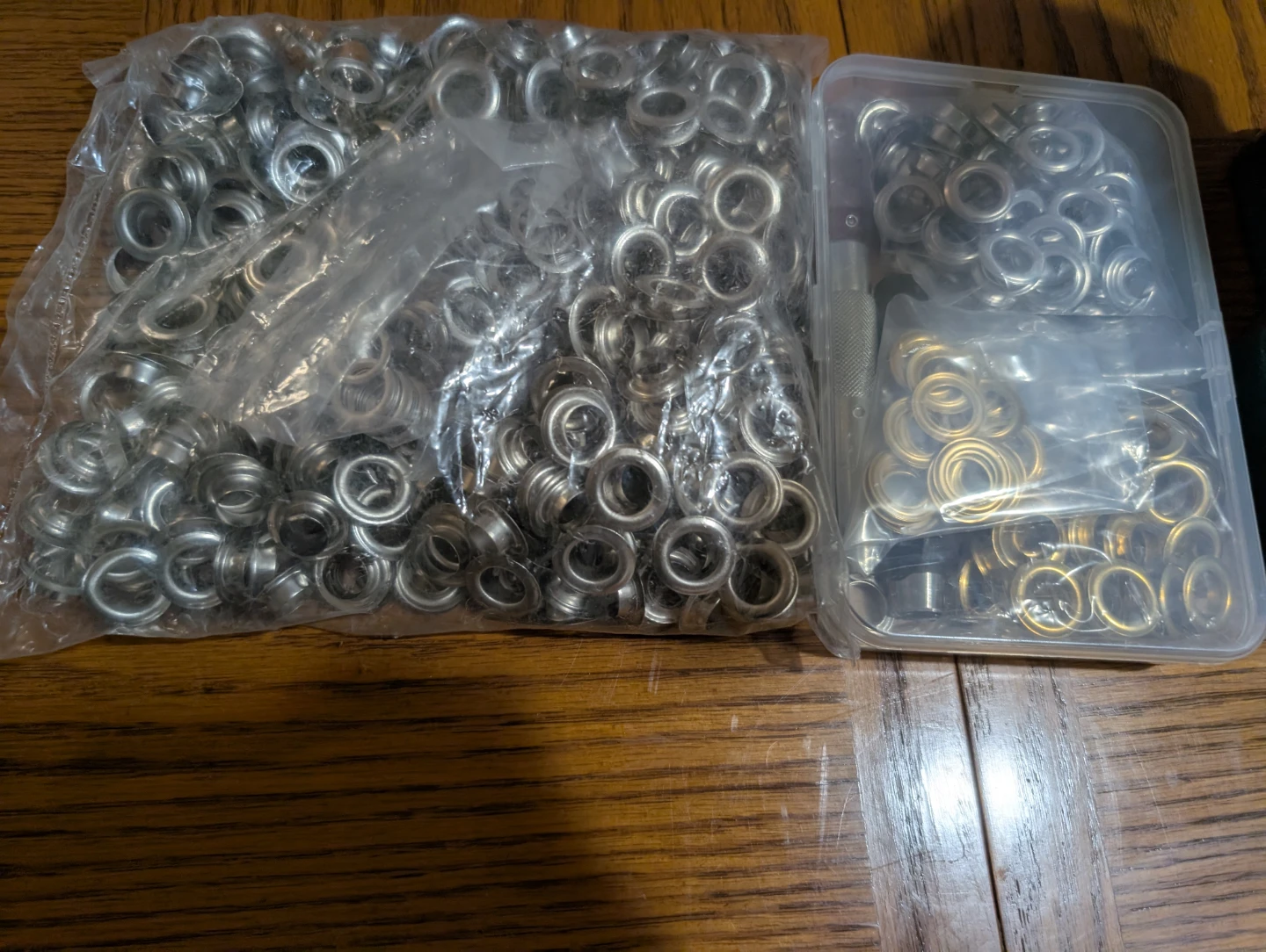 Grommet Press Tool with Assorted Grommets - photo 4