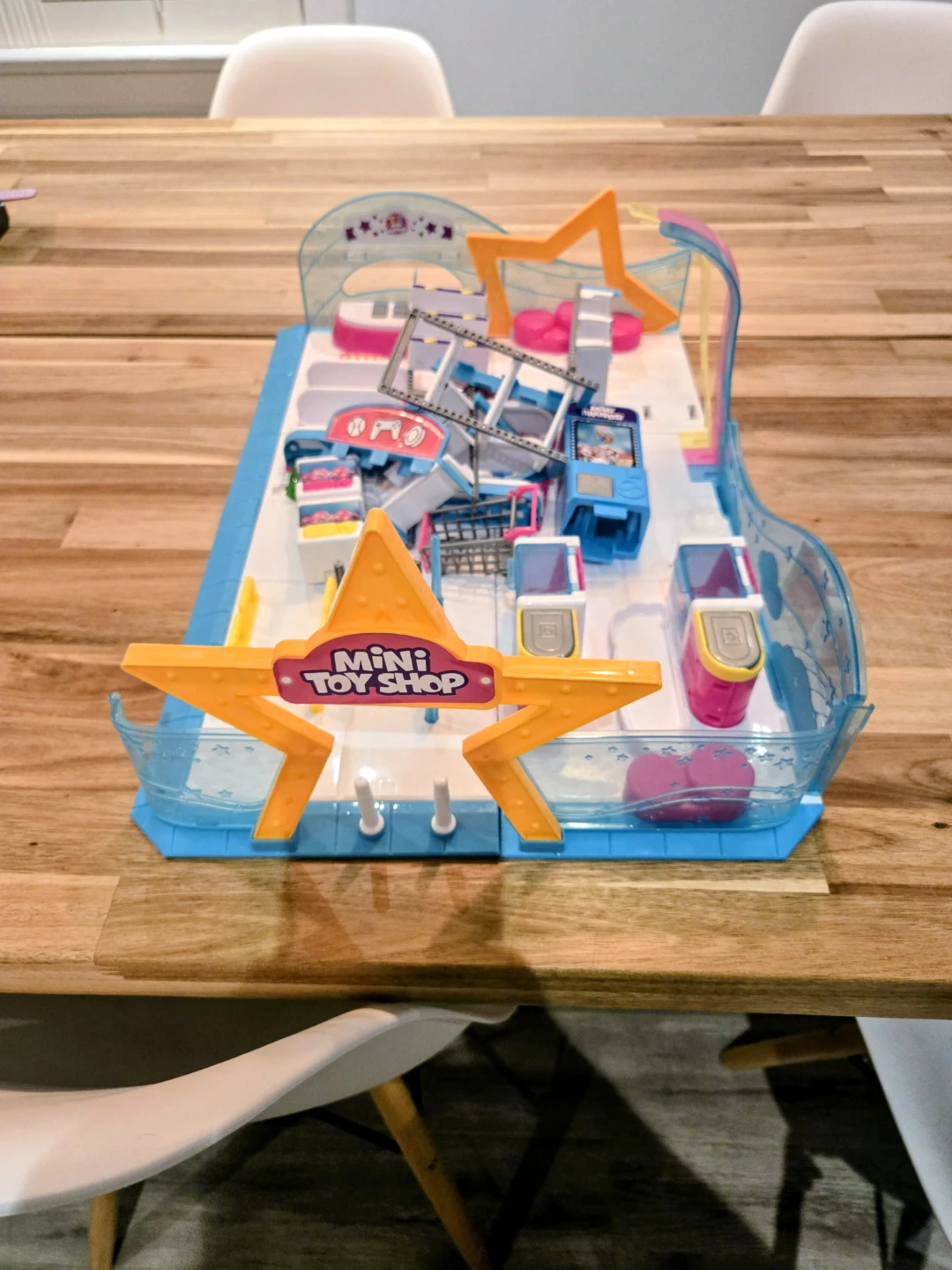 Mini Brands Toy Shop and Food Court Playsets with Accessories - photo 2