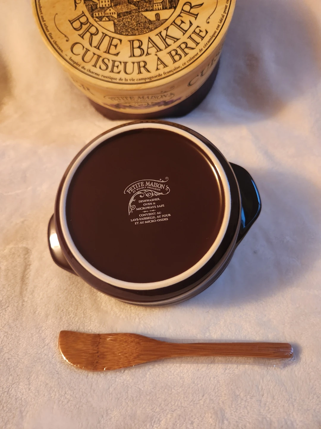 Petite Maison Aubergine Brie Baker with Spreader - photo 3