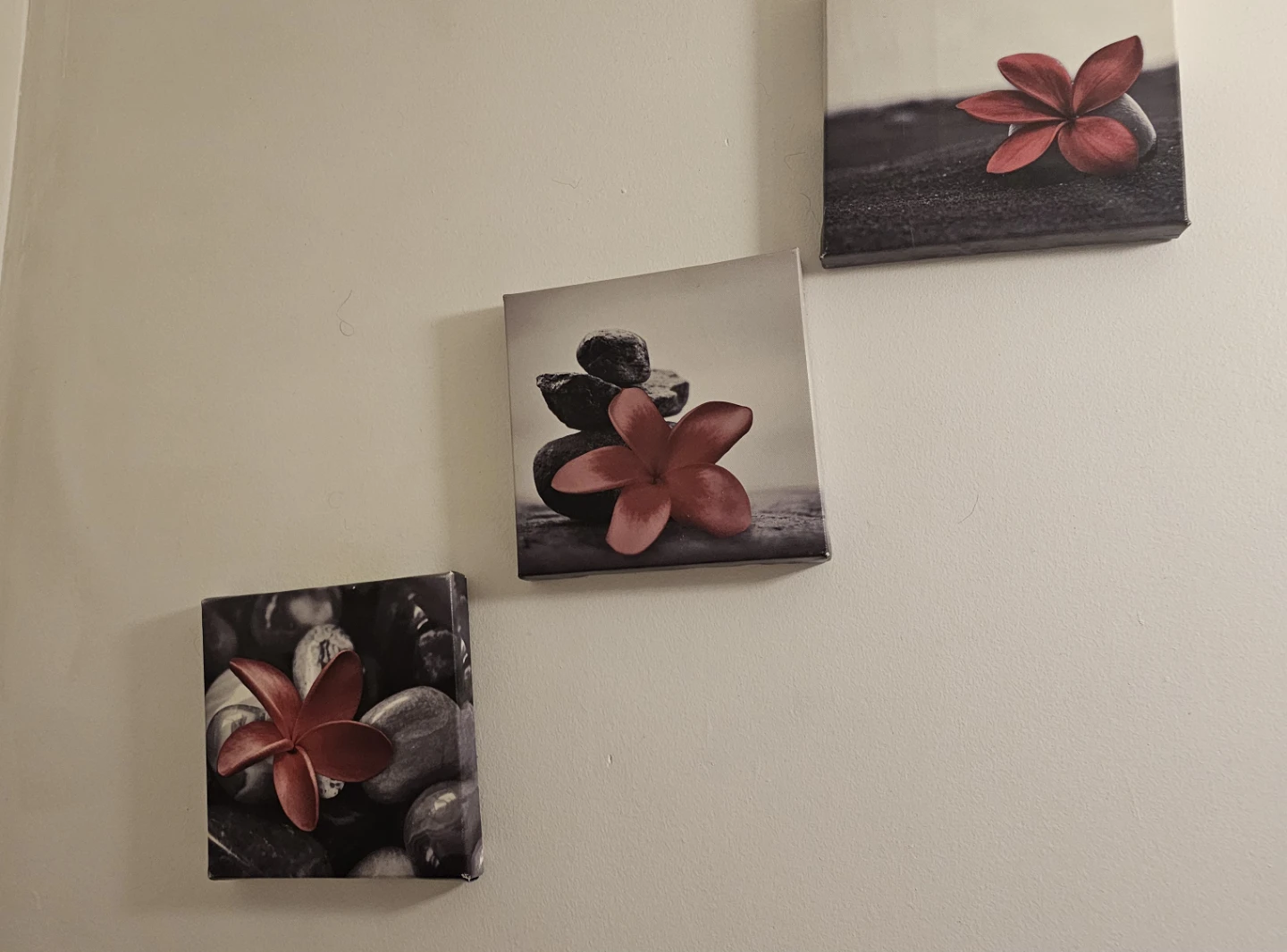 Red Flower Canvas Wall Art Set - photo 2