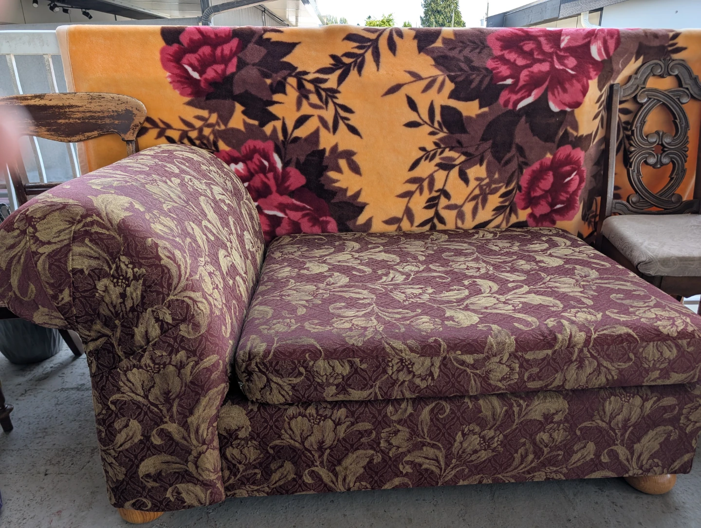 Floral Vintage Accent Lounge Chair