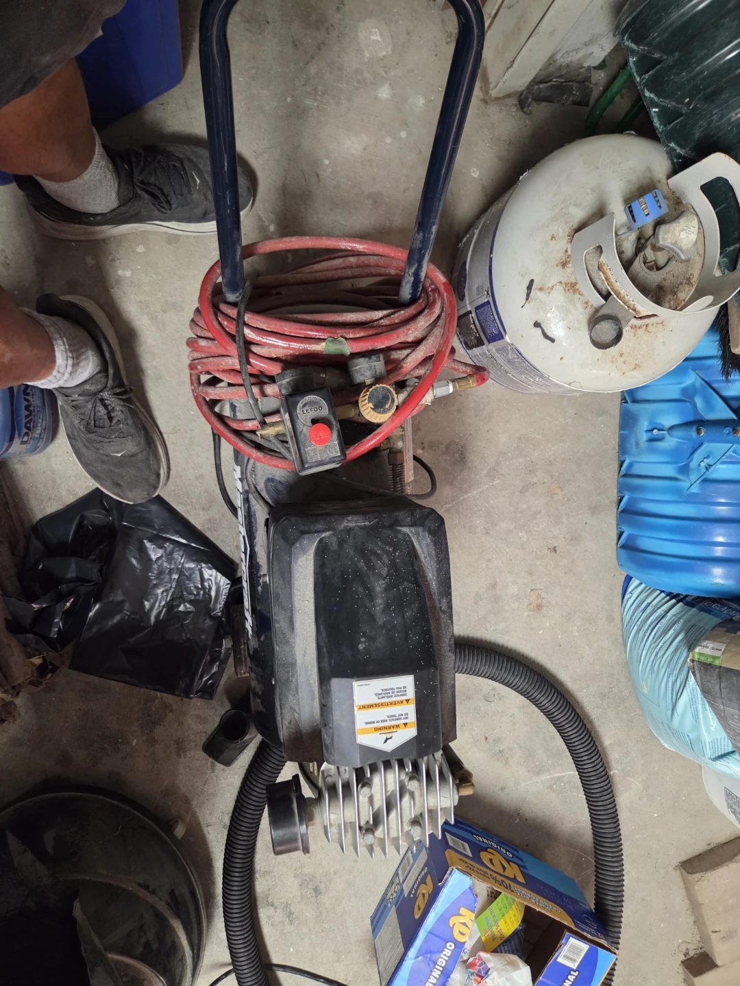 Mastercraft Air Compressor - photo 2