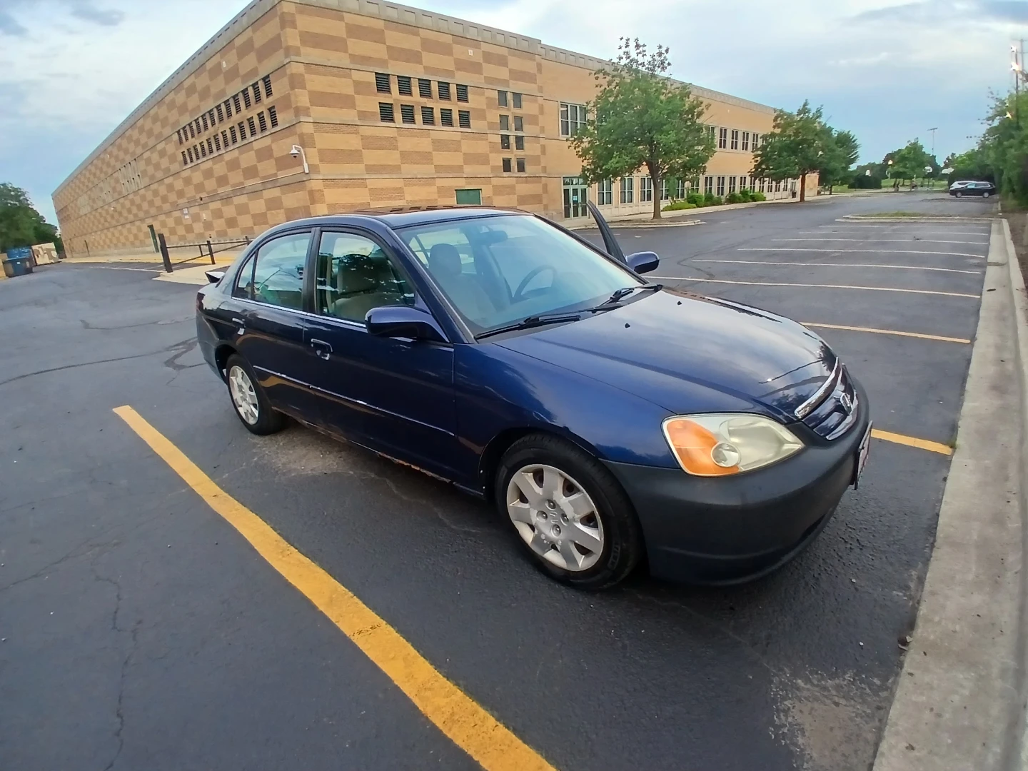 Blue Honda Civic Sedan - photo 4