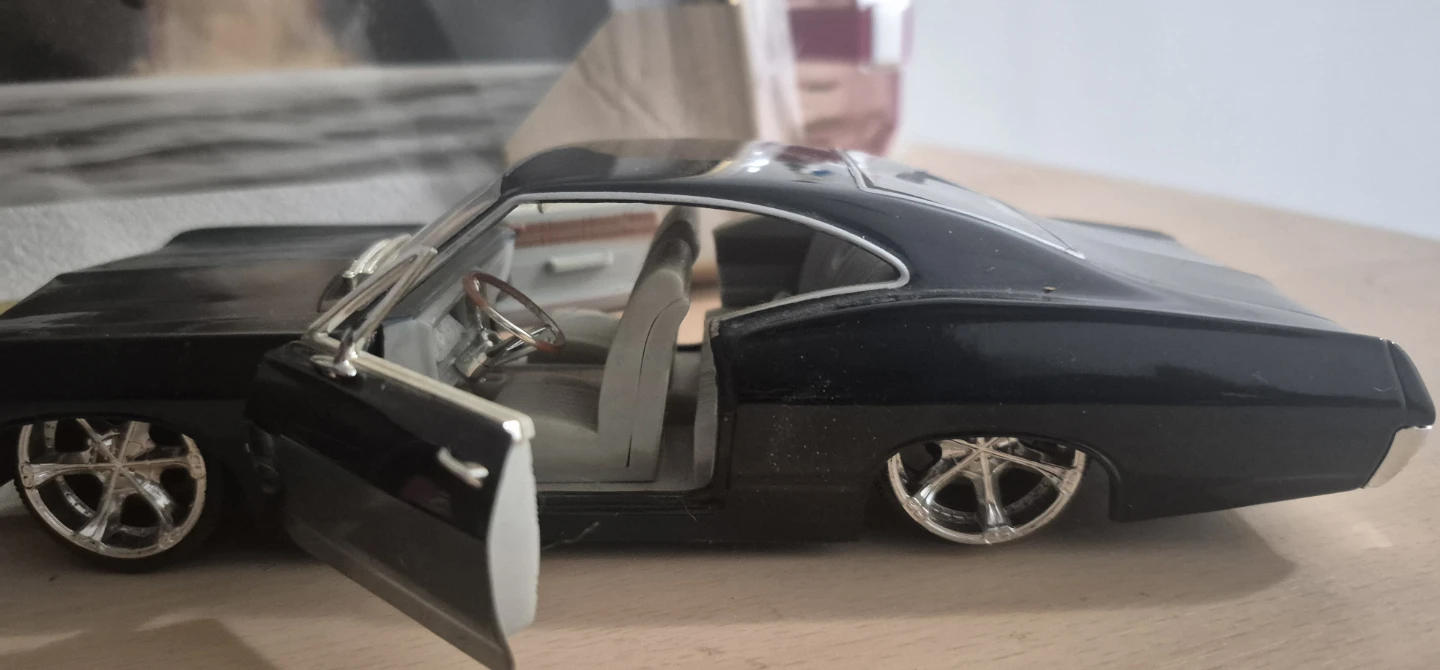 1967 Chevrolet Impala Model Car - photo 3
