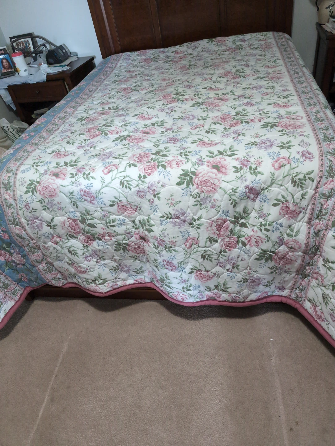 Reversible Floral Quilt Bedspread - photo 4