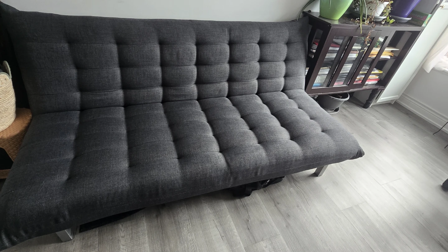 Grey Futon feom Structube - photo 2