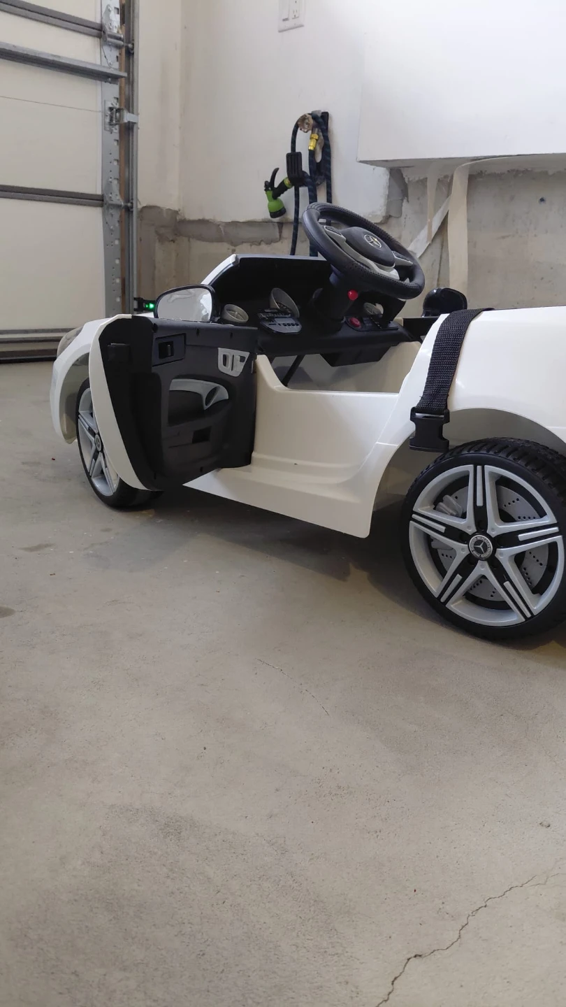 Audi TT RS Roadster Ride-On Car - photo 4