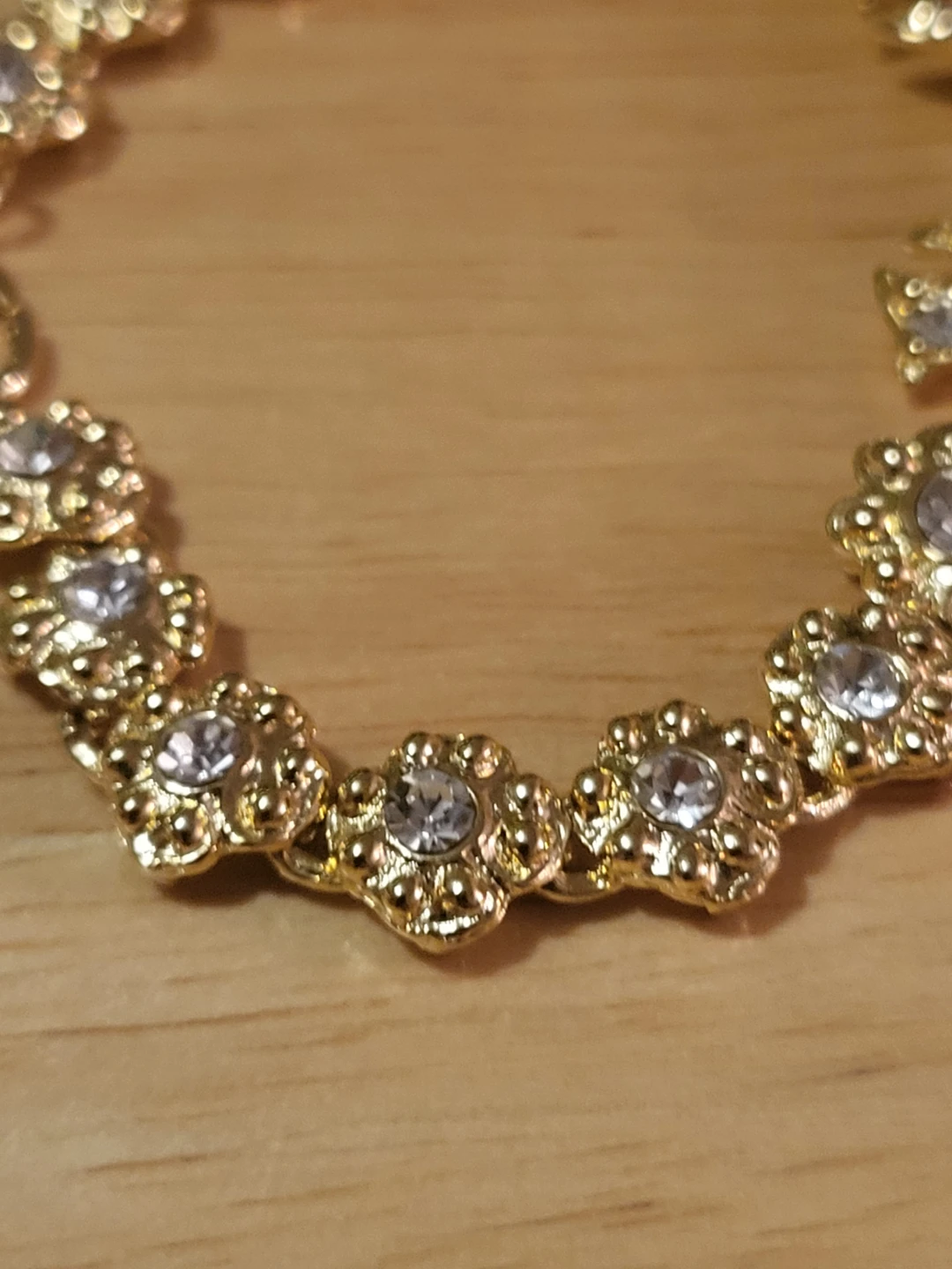 Gold-tone bracelet with faux pearls and rhinestones - photo 4