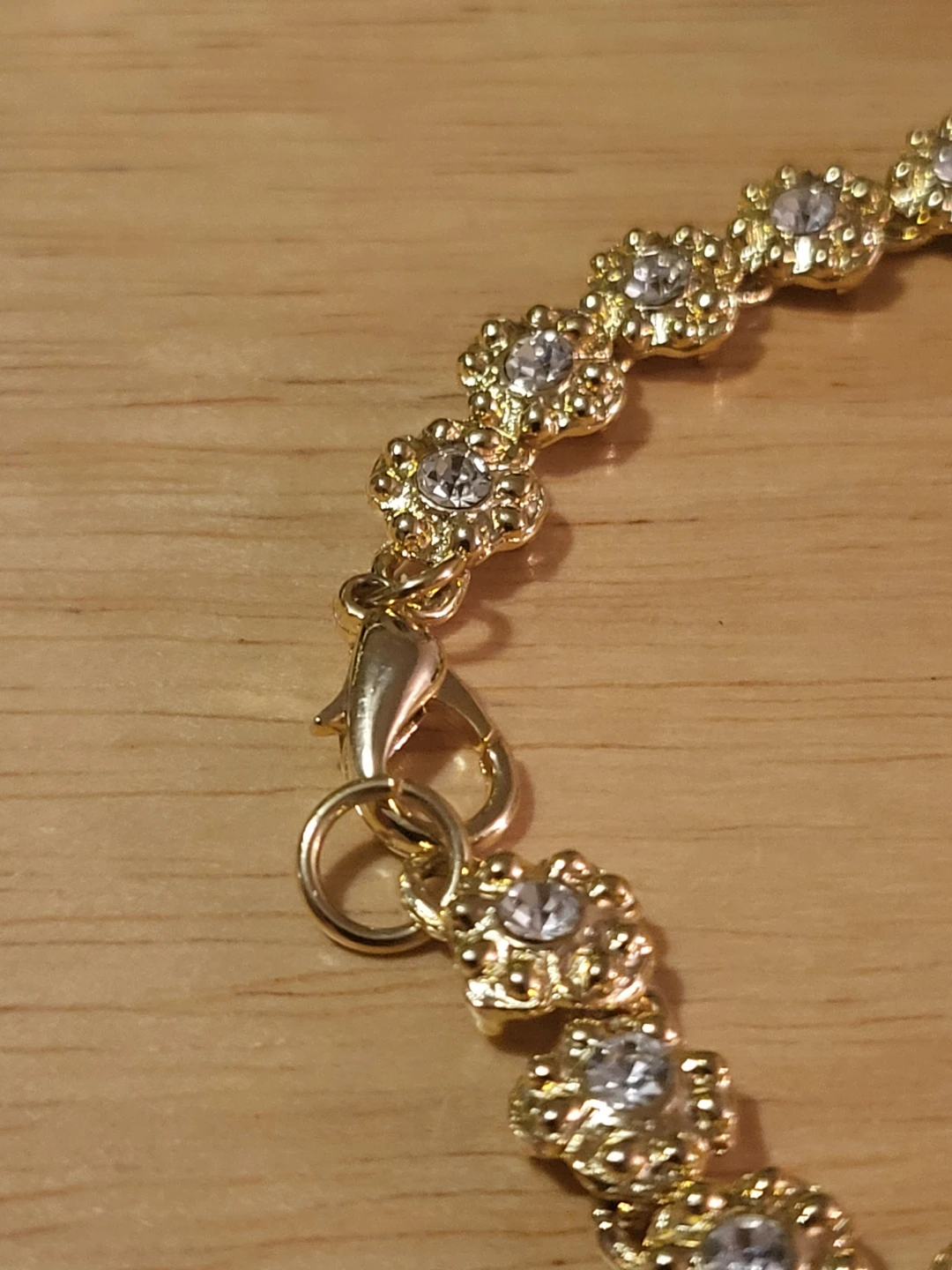 Gold-tone bracelet with faux pearls and rhinestones - photo 5