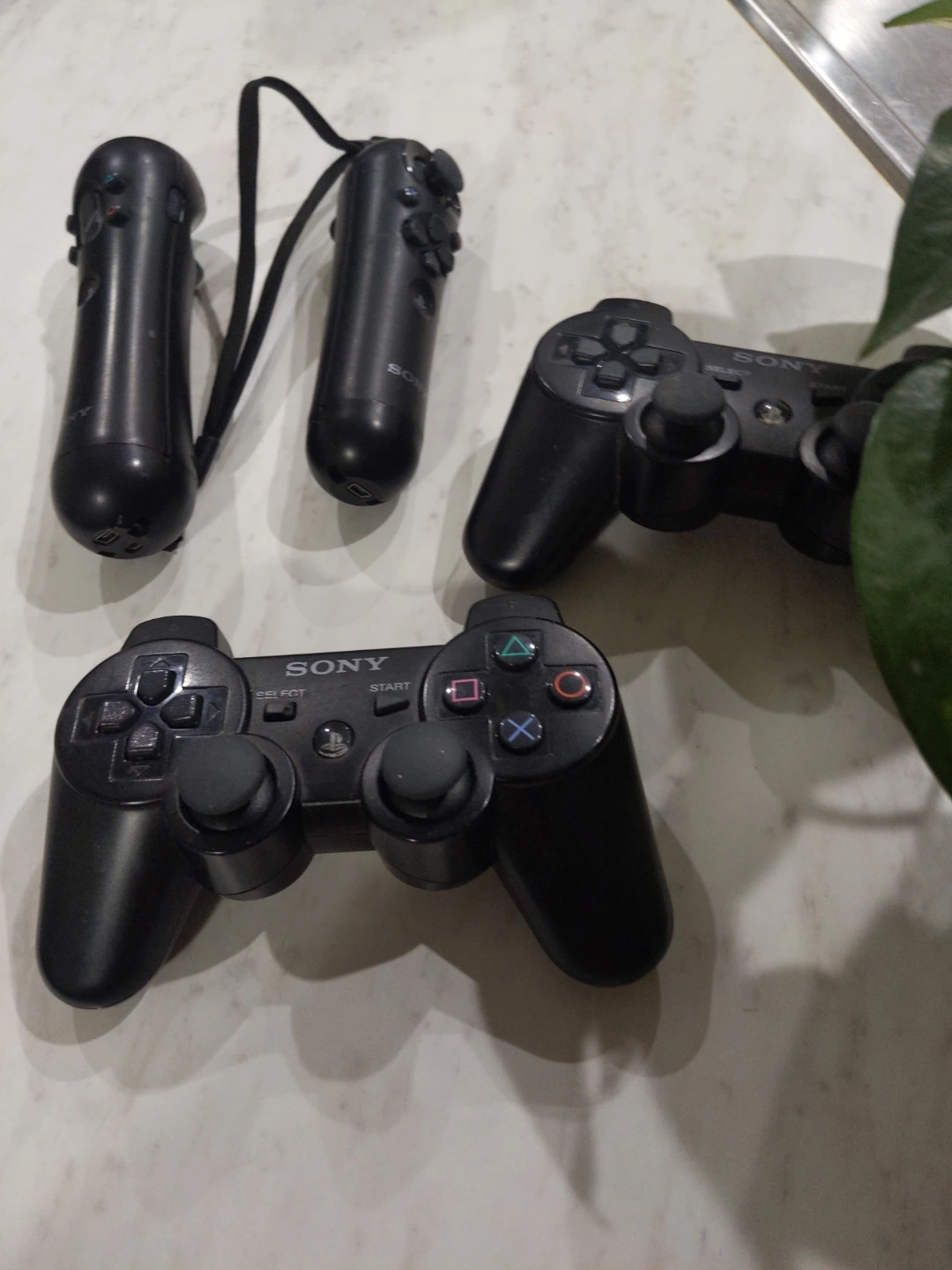 Each controller $5