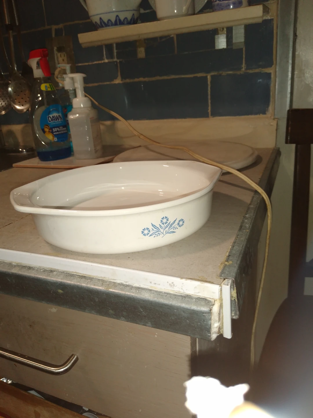 9 inch circular CorningWare cornflower blue pattern - photo 2