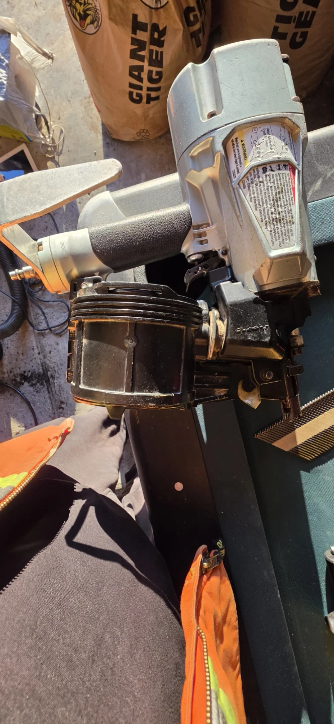 Metabo HPT Coil Nailer - photo 2