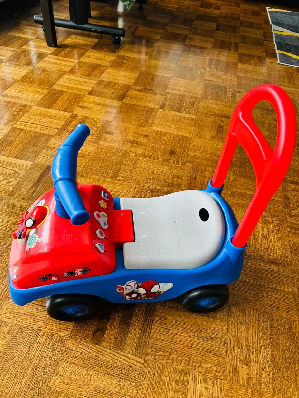 Spider-Man Ride-On Toy with Handle - photo 2