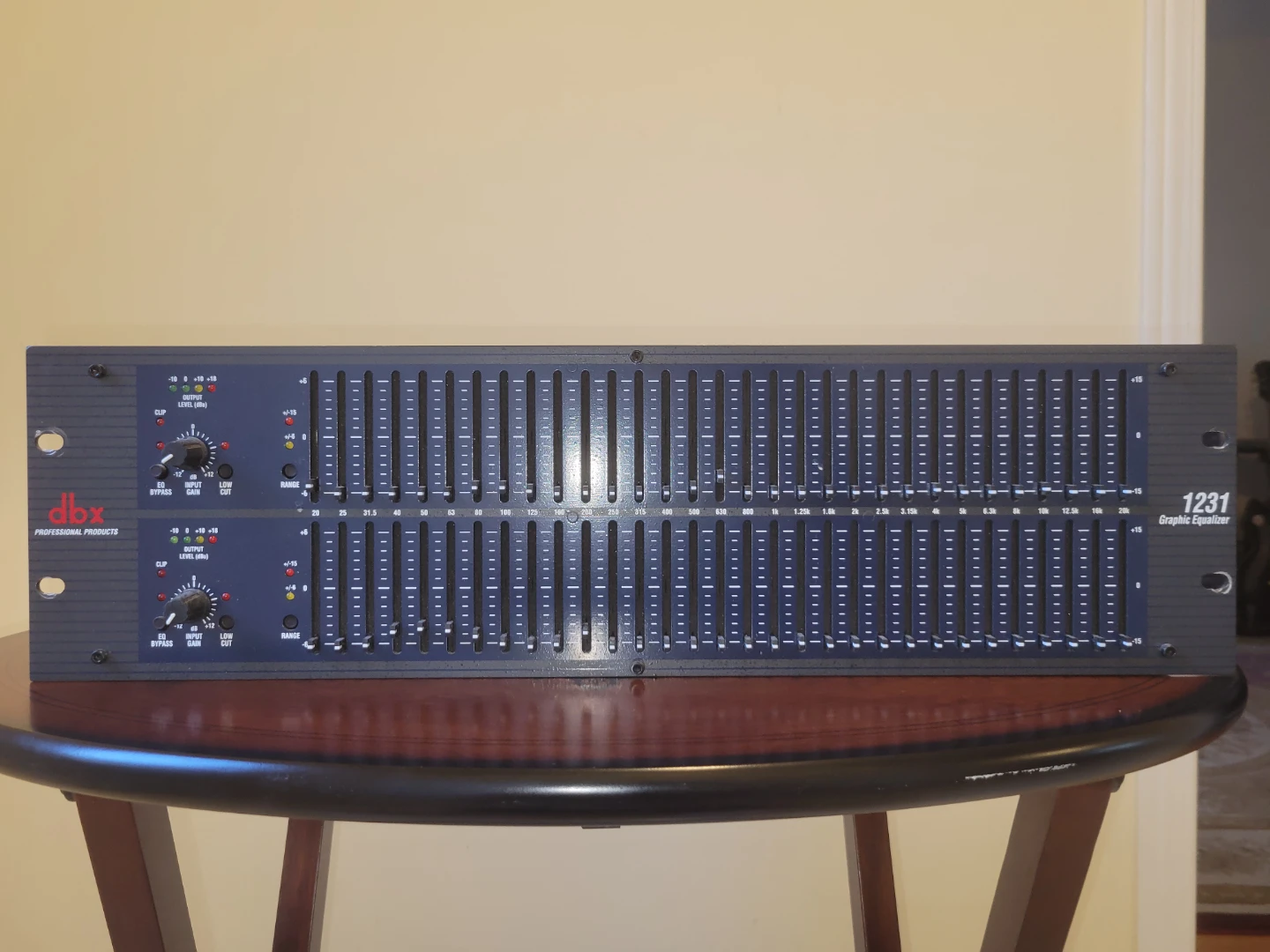 dbx 1231 2-Channel 31-Band Graphic EQ