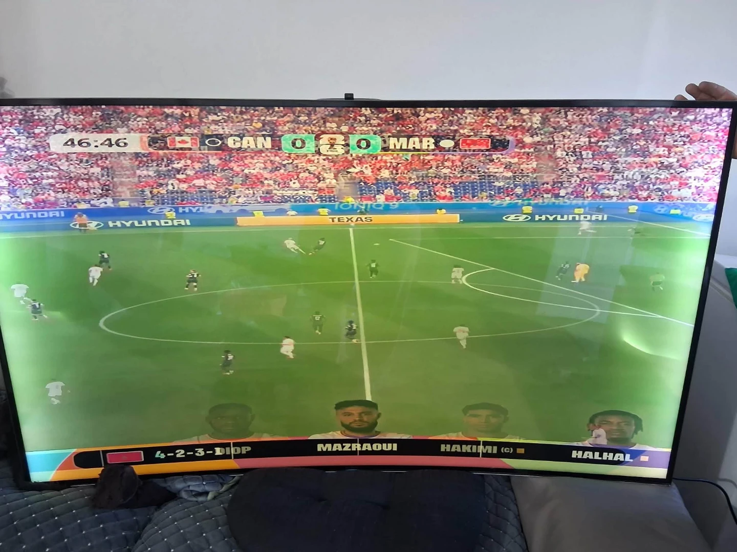 Curved Smart TV - Large Screen - photo 2