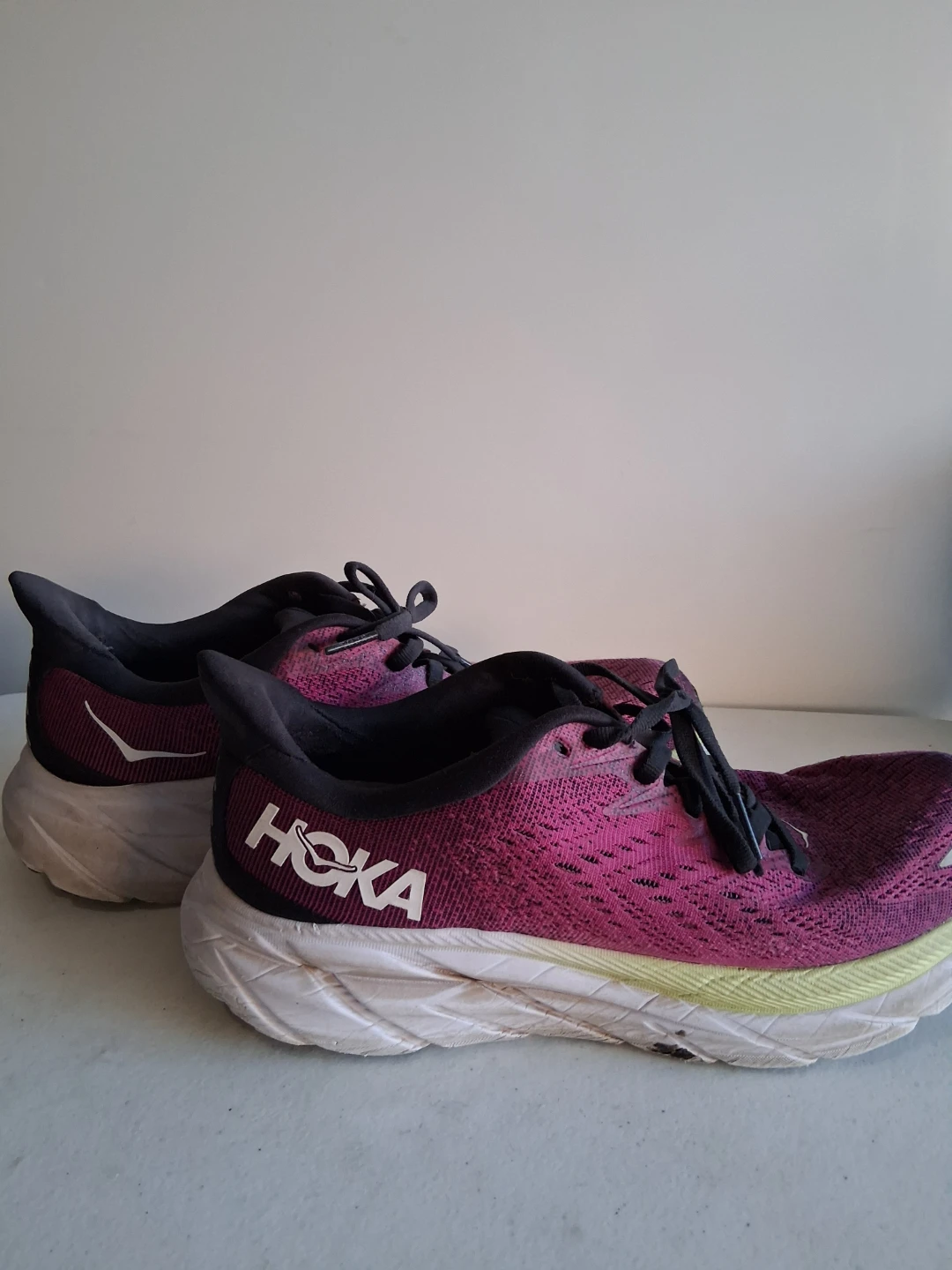 Hoka Clifton 8 Women's Running Shoes size 8.5 - photo 3