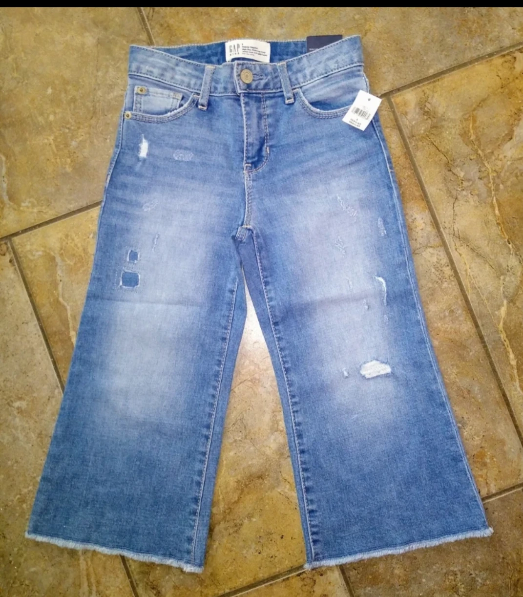 Brand New With Tags Girl's Cropped 3/4 Length Blue Jeans