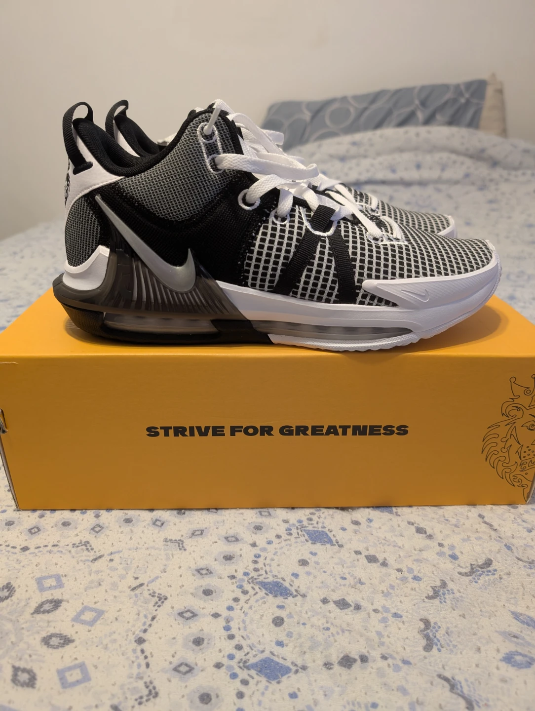 Nike LeBron Witness VII Men's Basketball Shoes Size 10 - photo 4