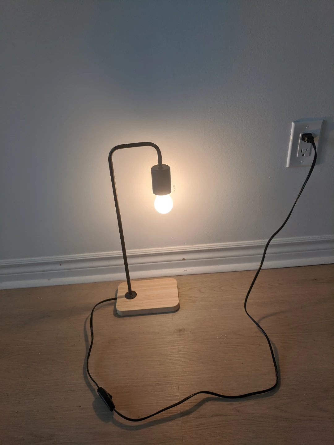 IKEA TVÄRHAND Table Lamp - photo 3