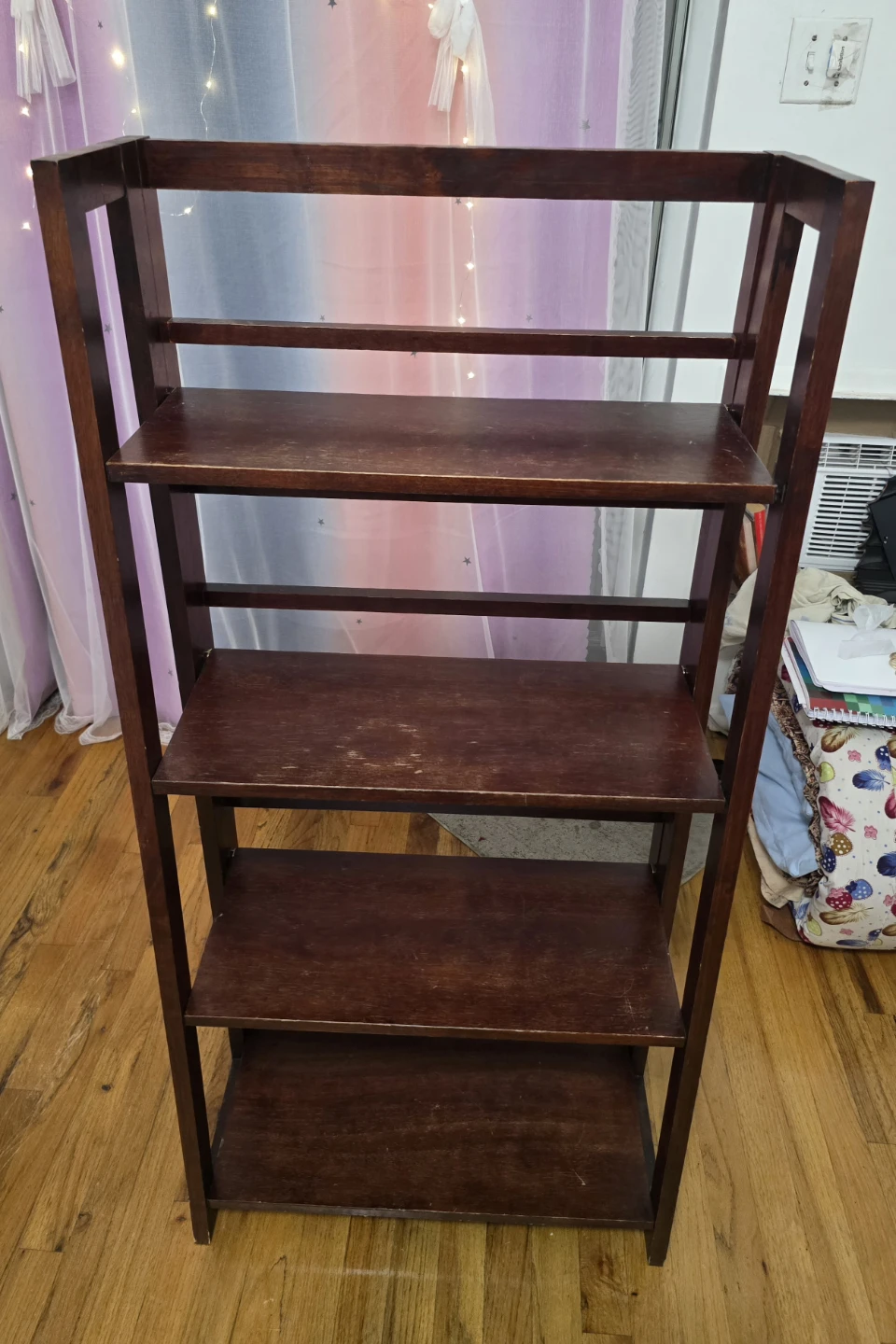 Beautiful Vintage Shelf with 5 racks