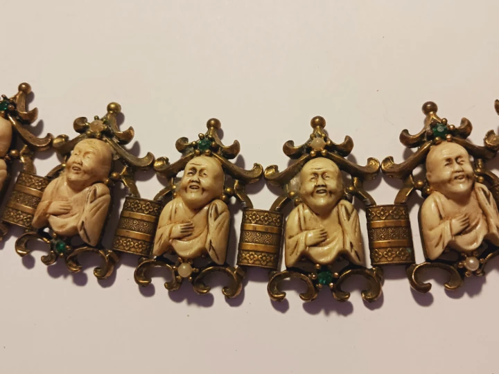 Gorgeous Carved Buddha Stunning Bracelet - photo 3